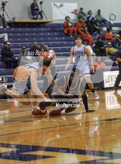 Thumbnail 1 in Independence @ Lewisburg photogallery.
