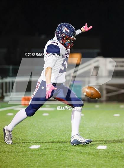 Thumbnail 3 in Loveland vs. Dakota Ridge (CHSAA 4A Second Round) photogallery.