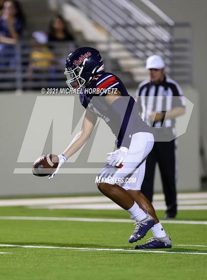 Thumbnail 2 in Guyer @ Ryan photogallery.