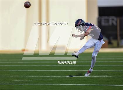 Thumbnail 2 in Guyer @ Ryan photogallery.