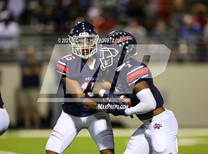 Thumbnail 3 in Guyer @ Ryan photogallery.
