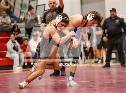 Thumbnail 1 in CHSAA 3A Region 4 Day One photogallery.