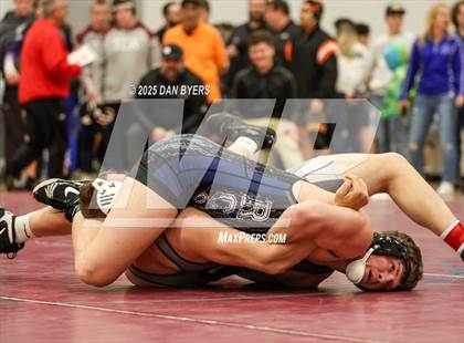 Thumbnail 2 in CHSAA 3A Region 4 Day One photogallery.
