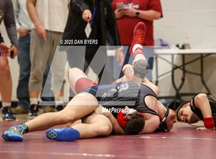 Thumbnail 2 in CHSAA 3A Region 4 Day One photogallery.