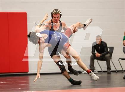 Thumbnail 2 in CHSAA 3A Region 4 Day One photogallery.