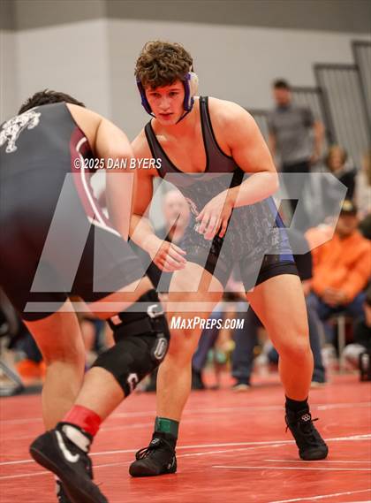 Thumbnail 3 in CHSAA 3A Region 4 Day One photogallery.