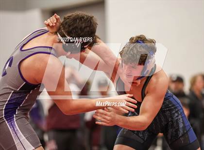 Thumbnail 1 in CHSAA 3A Region 4 Day One photogallery.