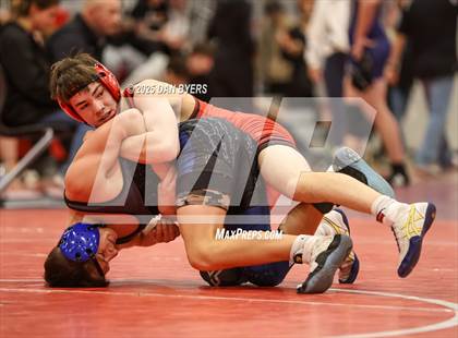 Thumbnail 3 in CHSAA 3A Region 4 Day One photogallery.