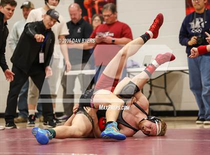 Thumbnail 2 in CHSAA 3A Region 4 Day One photogallery.