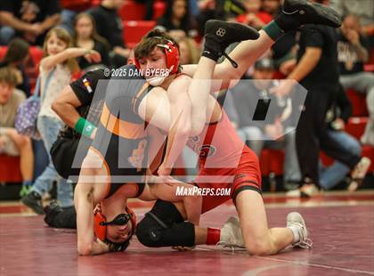 Thumbnail 1 in CHSAA 3A Region 4 Day One photogallery.