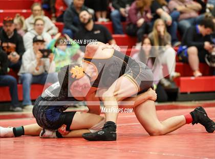 Thumbnail 1 in CHSAA 3A Region 4 Day One photogallery.
