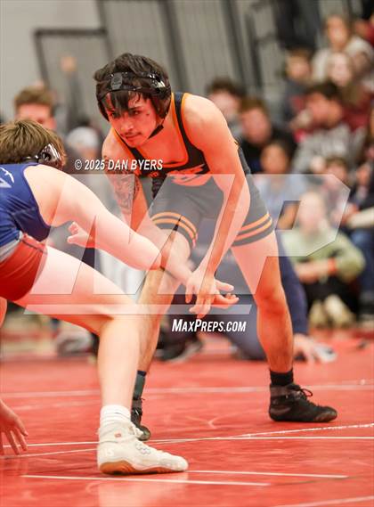 Thumbnail 3 in CHSAA 3A Region 4 Day One photogallery.