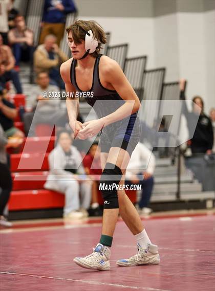 Thumbnail 3 in CHSAA 3A Region 4 Day One photogallery.