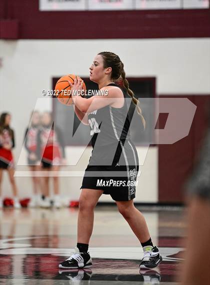 Thumbnail 3 in Tuckerman vs. Bigelow (AAA 2A Regional 1st round) photogallery.