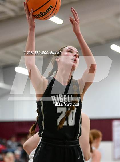 Thumbnail 3 in Tuckerman vs. Bigelow (AAA 2A Regional 1st round) photogallery.