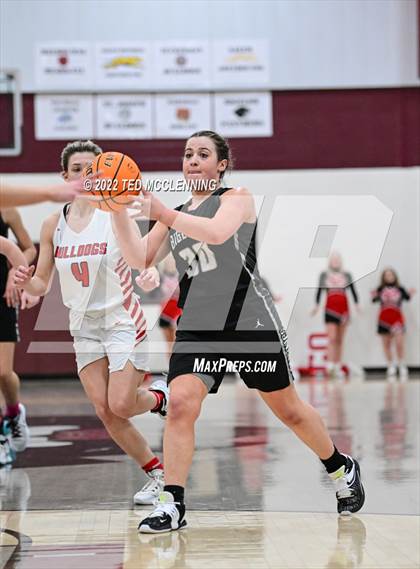 Thumbnail 2 in Tuckerman vs. Bigelow (AAA 2A Regional 1st round) photogallery.