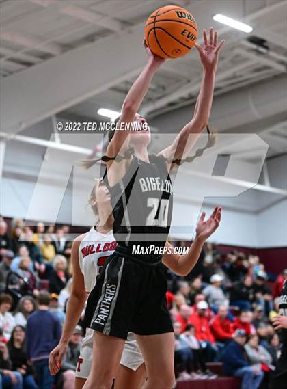 Thumbnail 2 in Tuckerman vs. Bigelow (AAA 2A Regional 1st round) photogallery.