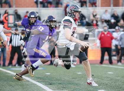 Thumbnail 3 in Pioneer vs Liberty Hill (UIL 5A D2 Quarterfinal Playoff) photogallery.