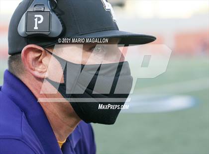 Thumbnail 2 in Pioneer vs Liberty Hill (UIL 5A D2 Quarterfinal Playoff) photogallery.