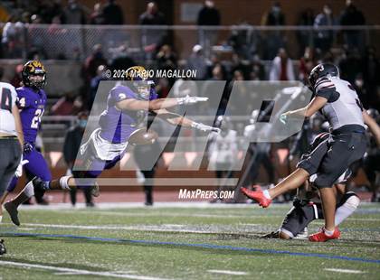 Thumbnail 3 in Pioneer vs Liberty Hill (UIL 5A D2 Quarterfinal Playoff) photogallery.