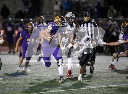 Thumbnail 1 in Pioneer vs Liberty Hill (UIL 5A D2 Quarterfinal Playoff) photogallery.