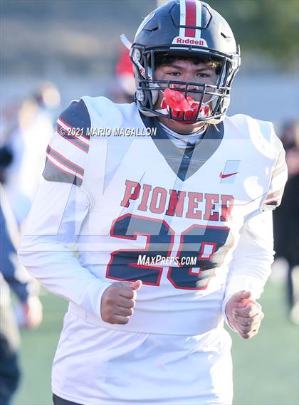 Thumbnail 3 in Pioneer vs Liberty Hill (UIL 5A D2 Quarterfinal Playoff) photogallery.