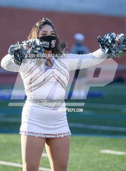 Thumbnail 2 in Pioneer vs Liberty Hill (UIL 5A D2 Quarterfinal Playoff) photogallery.