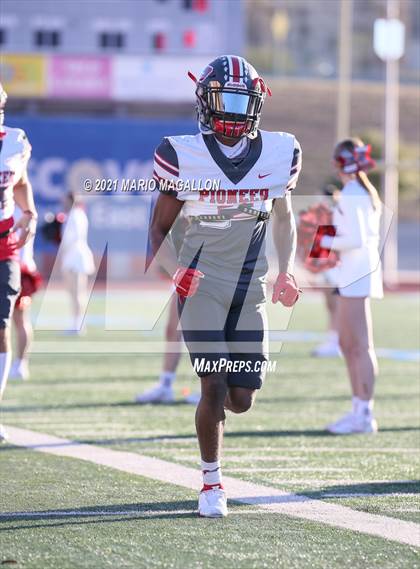 Thumbnail 1 in Pioneer vs Liberty Hill (UIL 5A D2 Quarterfinal Playoff) photogallery.