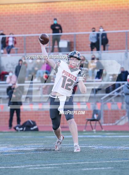 Thumbnail 3 in Pioneer vs Liberty Hill (UIL 5A D2 Quarterfinal Playoff) photogallery.
