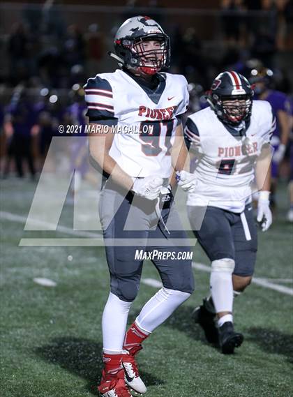 Thumbnail 2 in Pioneer vs Liberty Hill (UIL 5A D2 Quarterfinal Playoff) photogallery.