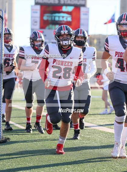 Thumbnail 1 in Pioneer vs Liberty Hill (UIL 5A D2 Quarterfinal Playoff) photogallery.