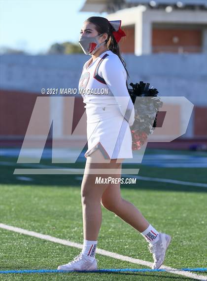 Thumbnail 3 in Pioneer vs Liberty Hill (UIL 5A D2 Quarterfinal Playoff) photogallery.