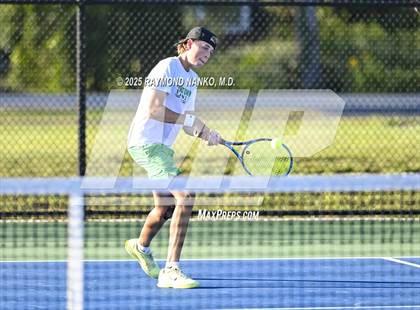 Thumbnail 2 in Norwell vs Yorktown (Delta Invitational) photogallery.