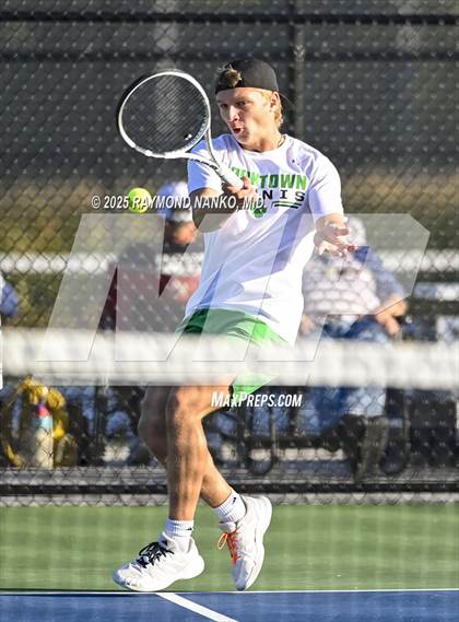 Thumbnail 2 in Norwell vs Yorktown (Delta Invitational) photogallery.