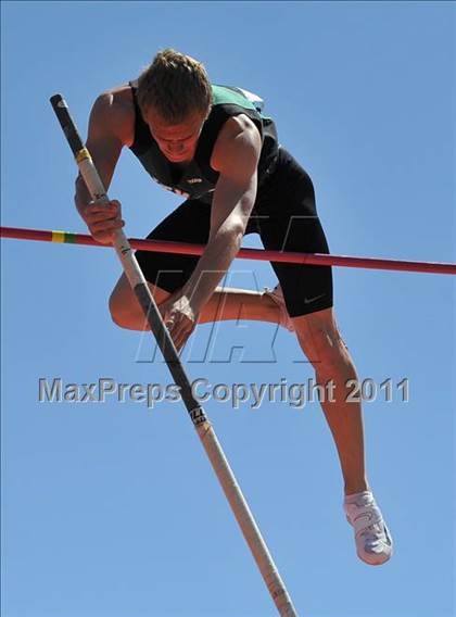 Thumbnail 3 in Sacramento Meet of Champions (Boys Pole Vault) photogallery.