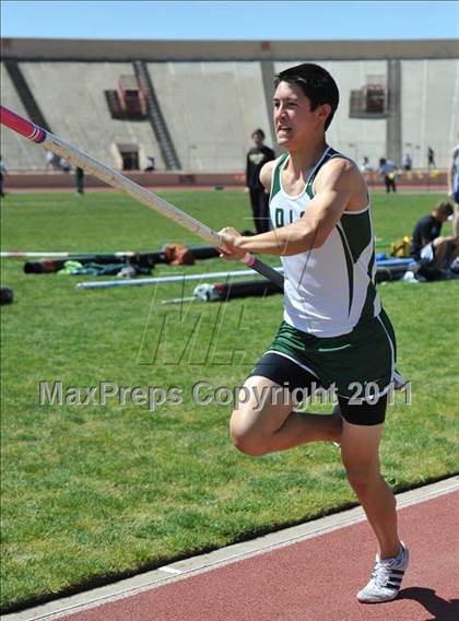 Thumbnail 2 in Sacramento Meet of Champions (Boys Pole Vault) photogallery.