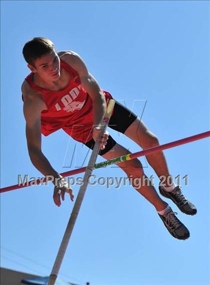 Thumbnail 1 in Sacramento Meet of Champions (Boys Pole Vault) photogallery.