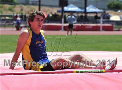 Thumbnail 3 in Sacramento Meet of Champions (Boys Pole Vault) photogallery.