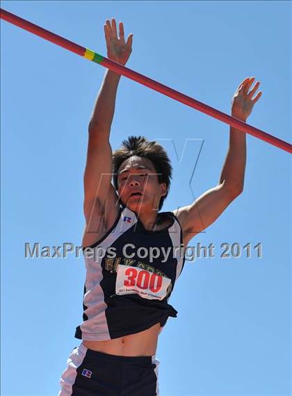 Thumbnail 1 in Sacramento Meet of Champions (Boys Pole Vault) photogallery.