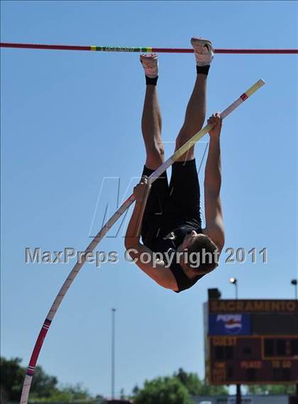 Thumbnail 1 in Sacramento Meet of Champions (Boys Pole Vault) photogallery.