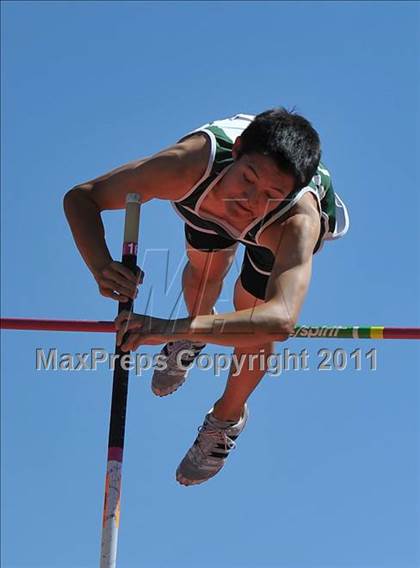 Thumbnail 2 in Sacramento Meet of Champions (Boys Pole Vault) photogallery.