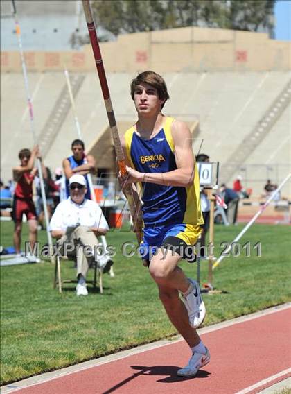 Thumbnail 2 in Sacramento Meet of Champions (Boys Pole Vault) photogallery.