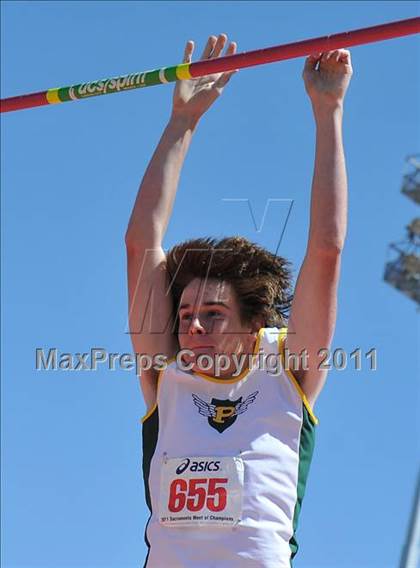 Thumbnail 3 in Sacramento Meet of Champions (Boys Pole Vault) photogallery.