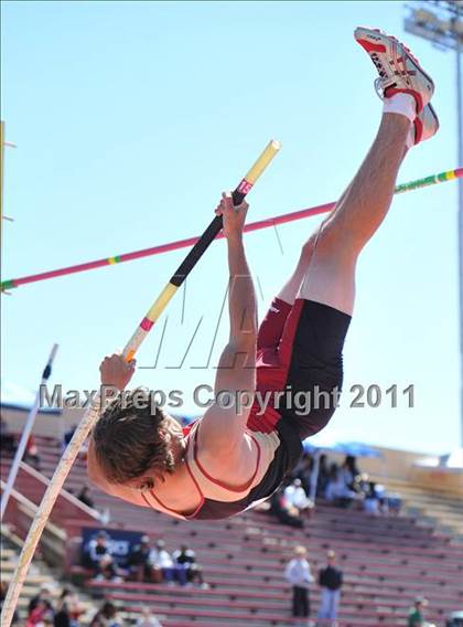 Thumbnail 3 in Sacramento Meet of Champions (Boys Pole Vault) photogallery.