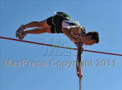 Thumbnail 3 in Sacramento Meet of Champions (Boys Pole Vault) photogallery.