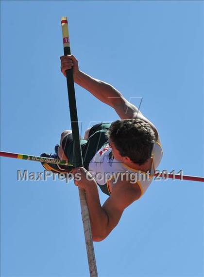 Thumbnail 3 in Sacramento Meet of Champions (Boys Pole Vault) photogallery.
