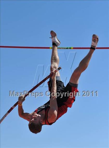 Thumbnail 1 in Sacramento Meet of Champions (Boys Pole Vault) photogallery.
