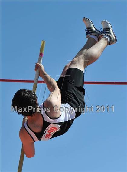 Thumbnail 3 in Sacramento Meet of Champions (Boys Pole Vault) photogallery.