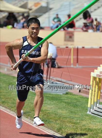Thumbnail 2 in Sacramento Meet of Champions (Boys Pole Vault) photogallery.