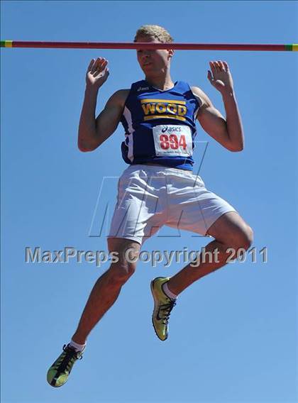 Thumbnail 3 in Sacramento Meet of Champions (Boys Pole Vault) photogallery.